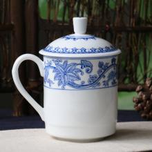 1头手绘青花缠枝花卉单杯